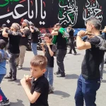 ظهرعاشورا به روایت دو رفیق - تهران هیئت محبان الحسین(ع) - زنجیززنی